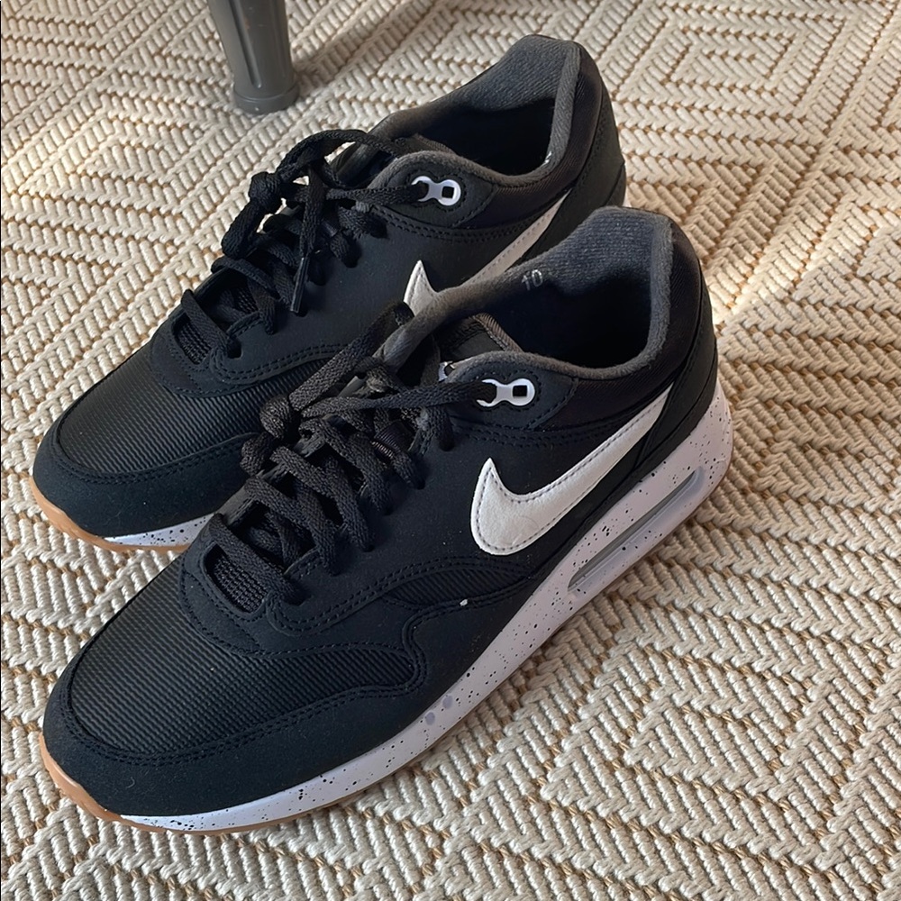 Nike Men's Black Sneakers
